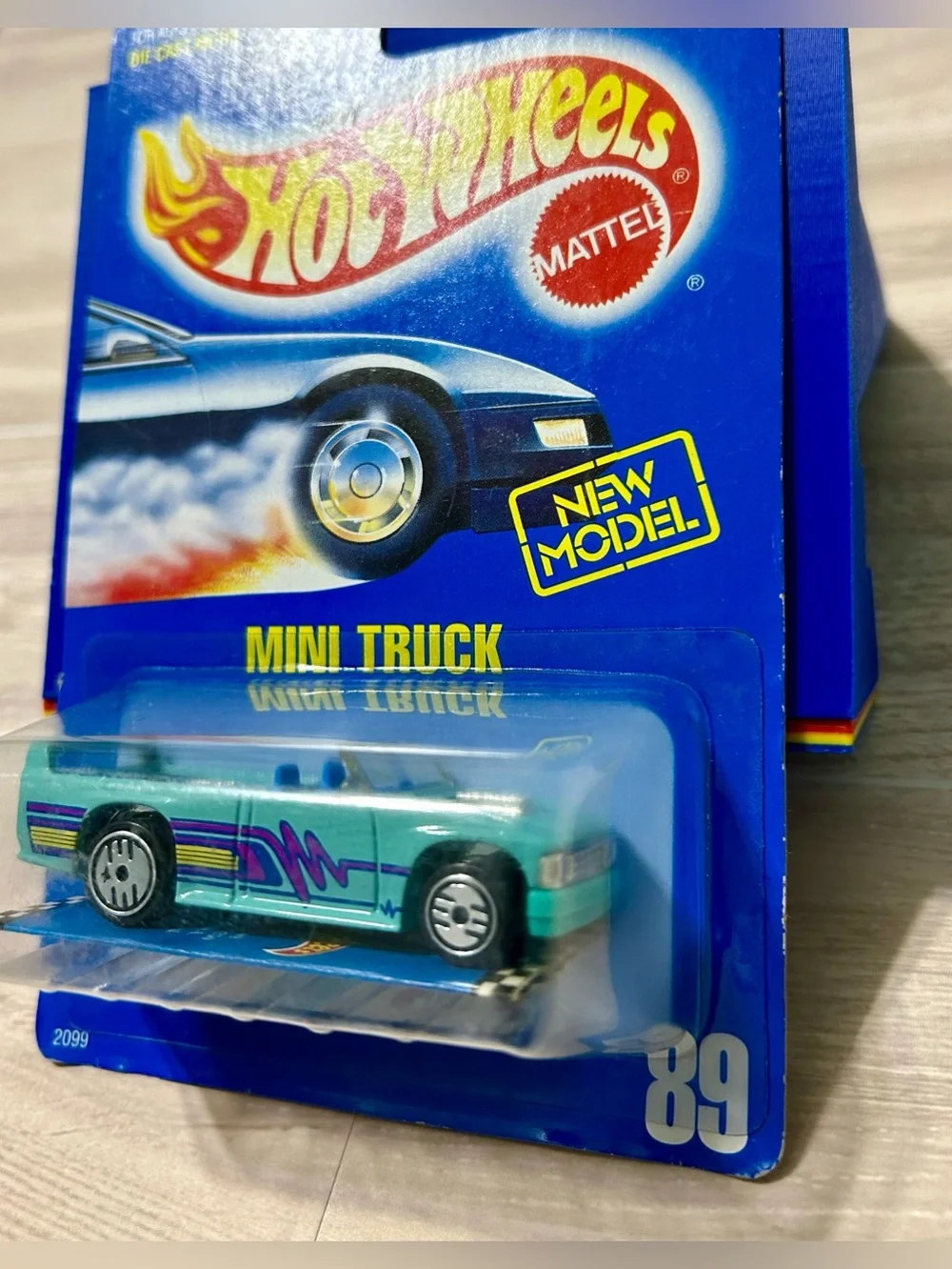 Hot Wheels 90’s Graphics Mini Truck
